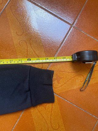 Felpa con cappuccio nera