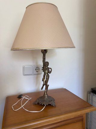 Due antiche lampade da tavolo
