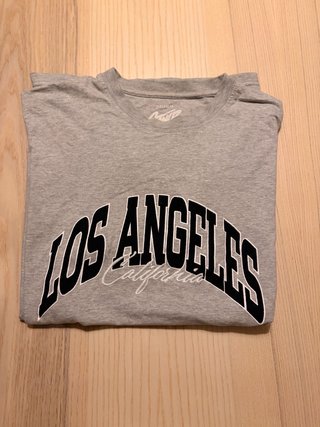 Camiseta Pull and Bear Gris Los Angeles