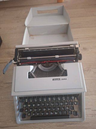 2 Maquinas de escribir