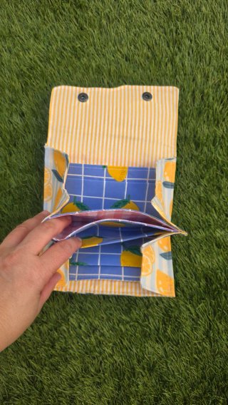 Monedero XL con estampado de limones