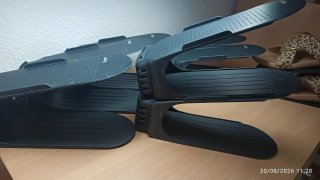 Zapateros apilables de plástico negro