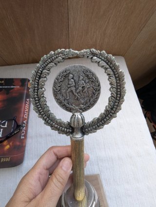 Troféu Vintage Corrida Metal Dourado/Prateado
