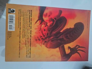Alien essentials comics