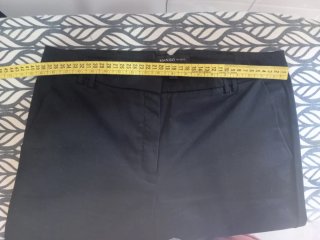 Pantalón negro vestir Mango Basics