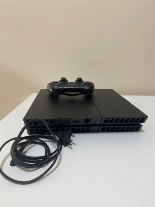 PS4 (PlayStation 4) 1TB + Mando