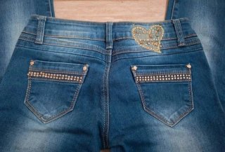 Pantalón vaquero pitillo azul