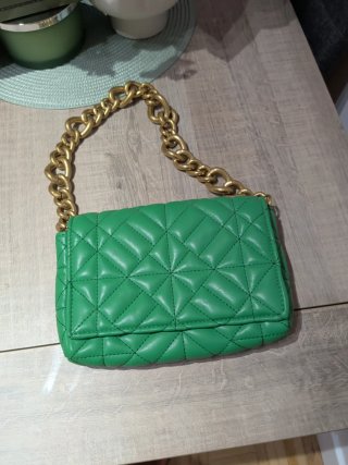 Bolso Zara verde sin casi uso