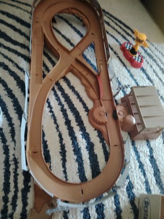 Pista de coches de juguete