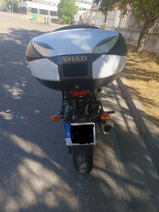 Yamaha FZ8 2011 - Muy cuidada