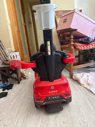 Cochecito para bebé Volkswagen T-Roc rojo