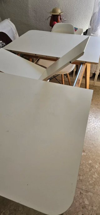 Mesa extensible nórdica blanca y madera
