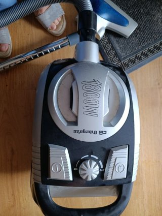 Aspiradora Orbegozo 1800W