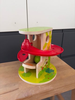 Rampa hape de madera para bebés
