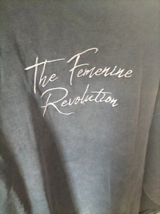 Sudadera Gris The Feminine Revolution