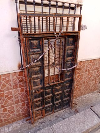 Puerta cuarterones hierro (WATHSSAP 674822248)