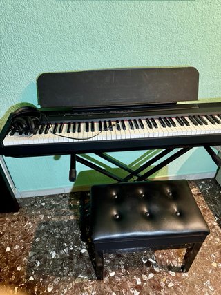 Piano Digital Yamaha, 88Teclas contrapesadas.
