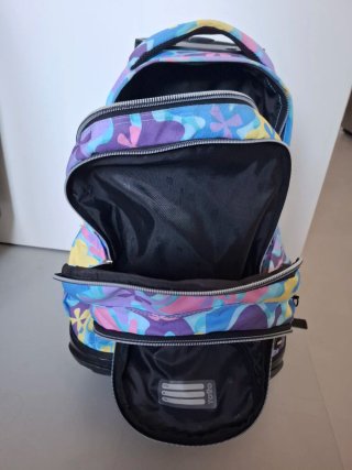 Mochila escolar con ruedas Totto (Como nueva)
