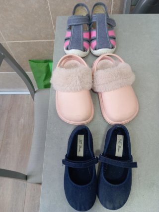 Zapatos infantiles talla 25