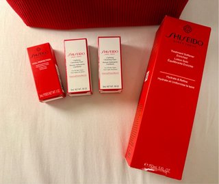 Kit Beleza Shiseido Vermelho