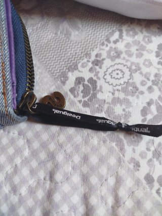 Cartera Desigual azul y morada