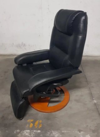 Sillón giratorio de piel negro