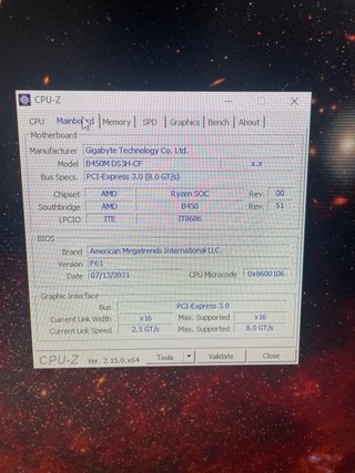 PC AMD con Tarjeta Gráfica y RAM RGB