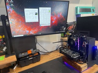 PC AMD con Tarjeta Gráfica y RAM RGB