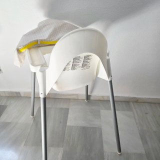 Trona IKEA Antilop con bandeja