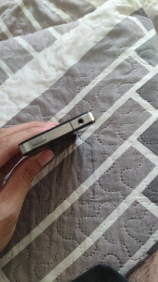 iPhone  A1332
