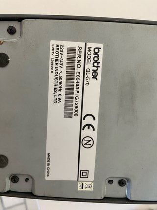 Impresora de etiquetas Brother QL-570