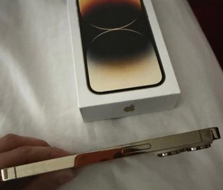 iPhone 14 Pro Dorado