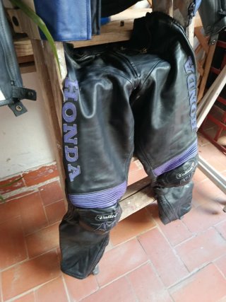 Conjunto Moto Dainese Honda Cuero