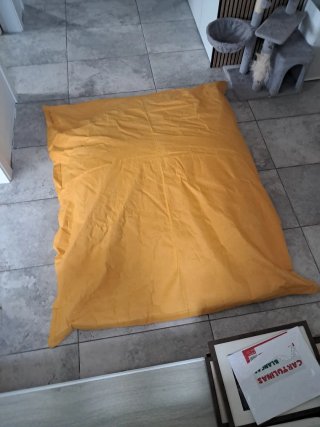 Puff Gigante Mostaza 135x165 cm exterior