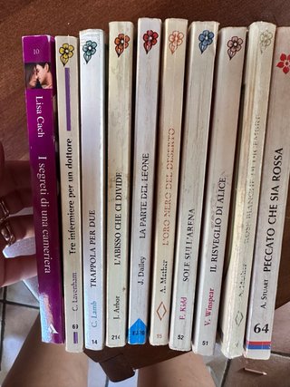 Collezione Harmony titoli e autori vari