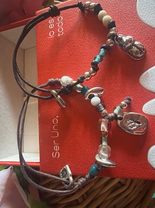 Dos pulseras Uno de 50 ajustables