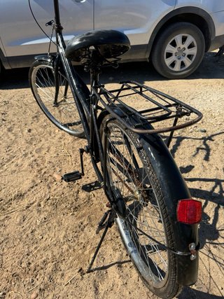 Bicicleta de paseo negra