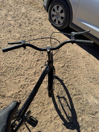 Bicicleta de paseo negra