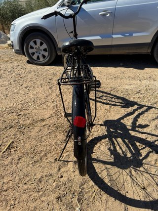 Bicicleta de paseo negra