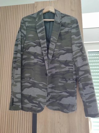 Americana camuflaje gris y verde