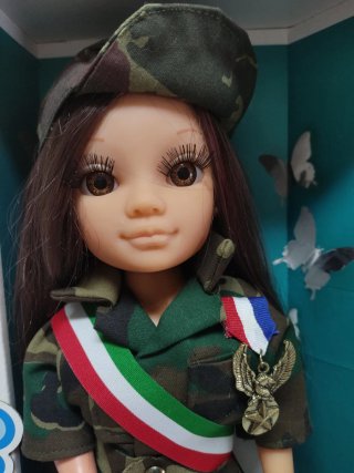 Nancy  Militar con Perro