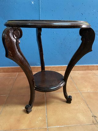 Mesa auxiliar de madera para restaurar