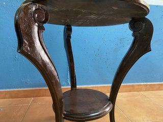 Mesa auxiliar de madera para restaurar
