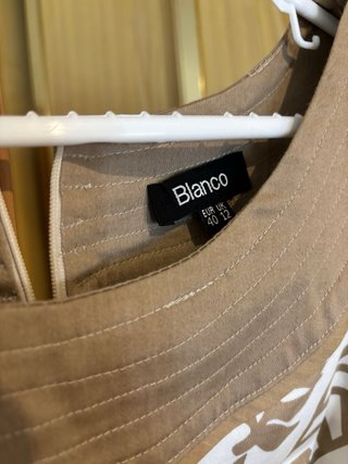 Vestido étnico boho marrón y blanco