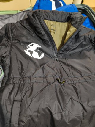Chaqueta infantil con capucha