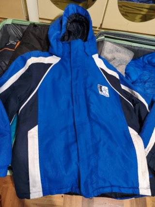 Chaqueta infantil con capucha