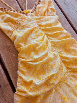Vestido Zara de algodón y lino con abalorios. S/M