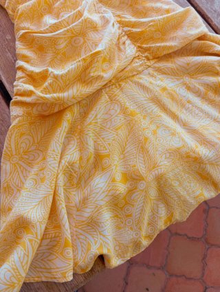 Vestido Zara de algodón y lino con abalorios. S/M