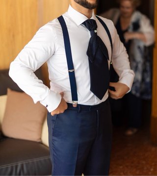 Traje de novio Don , tambien vendo los zapatos.