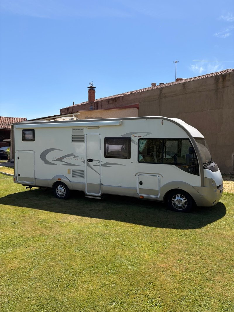 Autocaravana ITINEO TB740. Año 2010 - foto 1